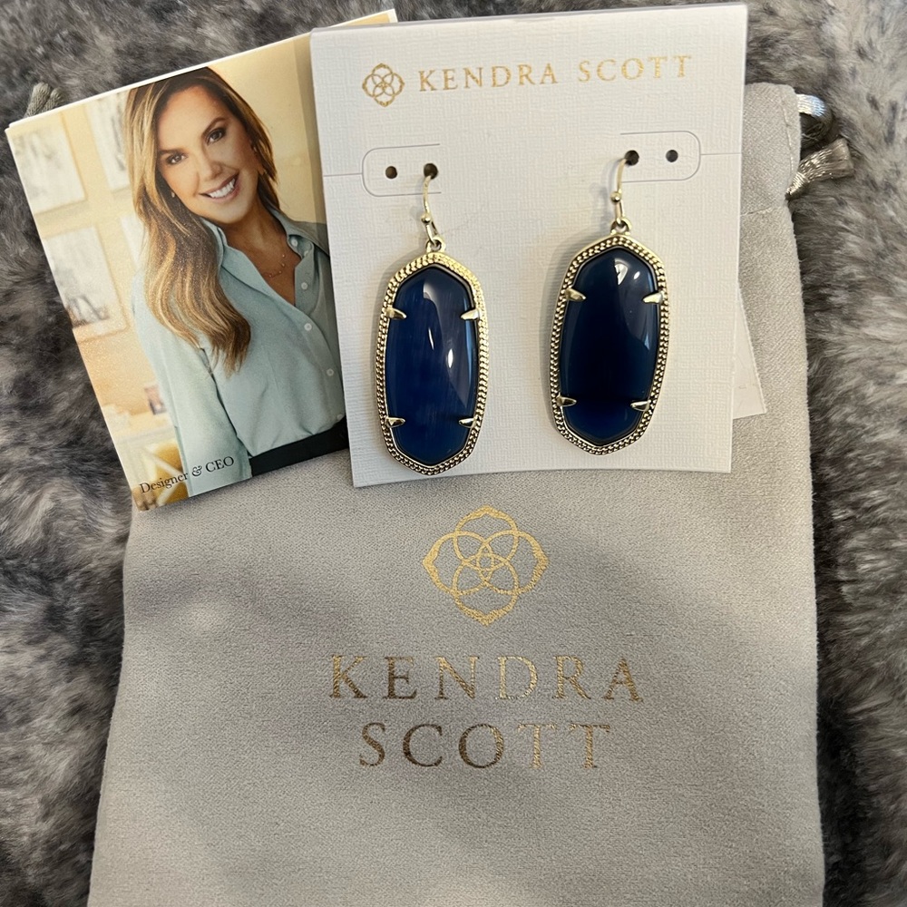 NWT Kendra Scott earrings
